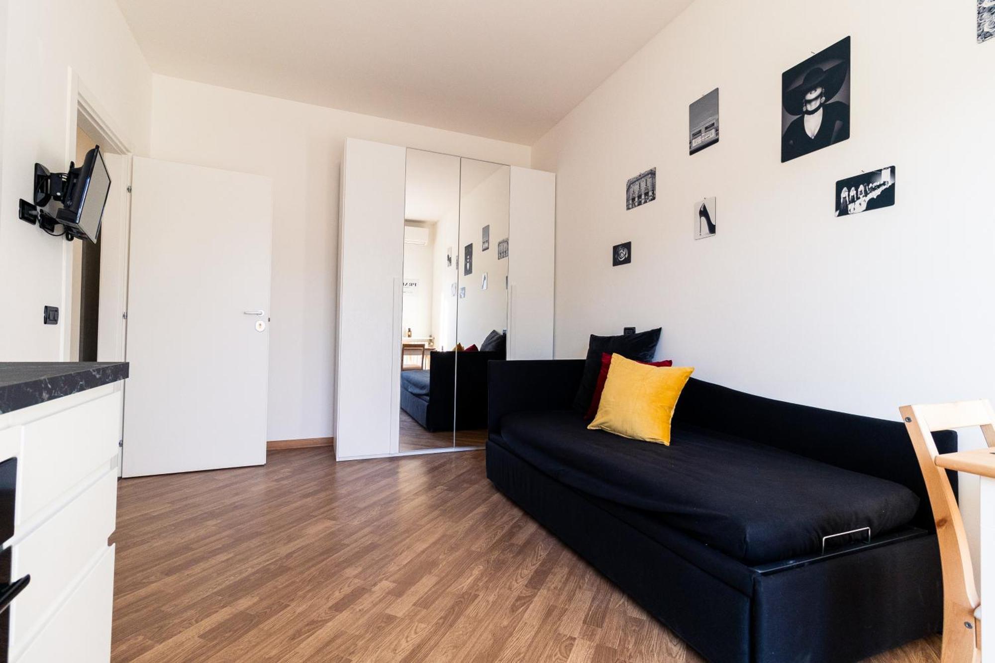 Abbiategrasso - Bocconi - 2 Camere Da Letto Milan Exterior photo